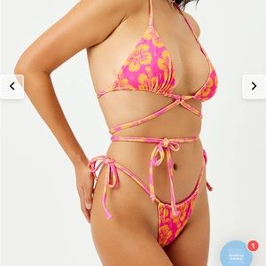 Frankie’s bikinis triangle top + string bottom small